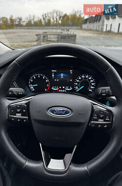 Внедорожник / Кроссовер Ford Escape 2021 в 