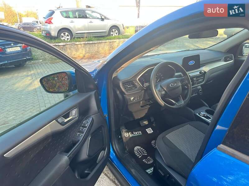 Позашляховик / Кросовер Ford Escape 2020 в Чернівцях