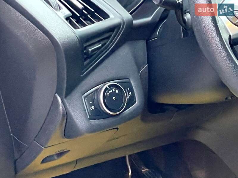 Внедорожник / Кроссовер Ford Escape 2015 в Киеве