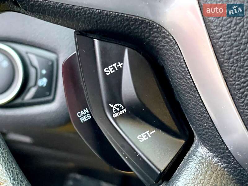 Внедорожник / Кроссовер Ford Escape 2015 в Киеве