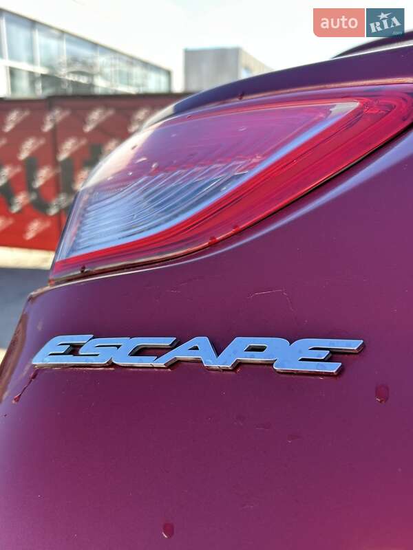 Внедорожник / Кроссовер Ford Escape 2015 в Сумах