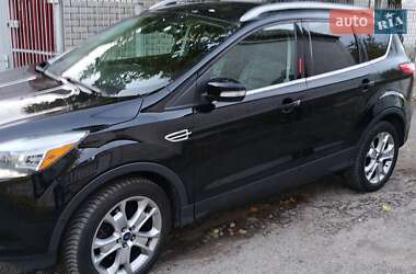Позашляховик / Кросовер Ford Escape 2015 в 