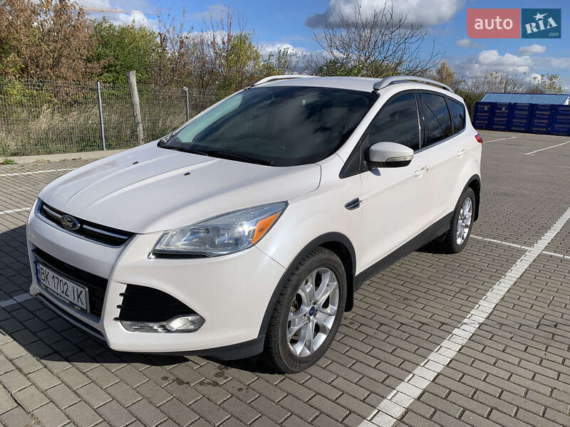 Внедорожник / Кроссовер Ford Escape 2015 в Дубно