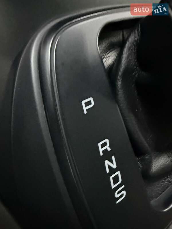 Внедорожник / Кроссовер Ford Escape 2015 в Киеве фото 64 Внедорожник / Кроссовер Ford Escape 2015 в Киеве