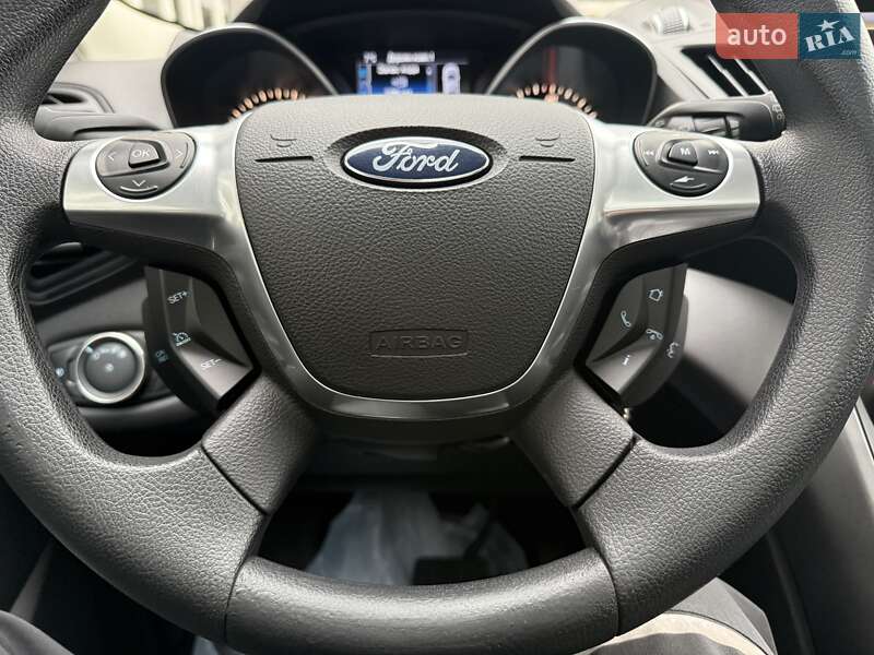Внедорожник / Кроссовер Ford Escape 2015 в Киеве фото 49 Внедорожник / Кроссовер Ford Escape 2015 в Киеве