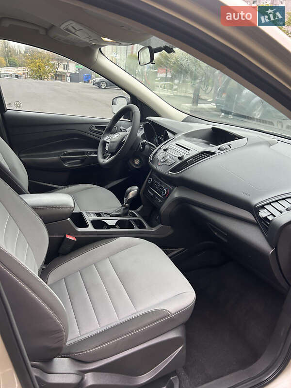 Позашляховик / Кросовер Ford Escape 2018 в Києві