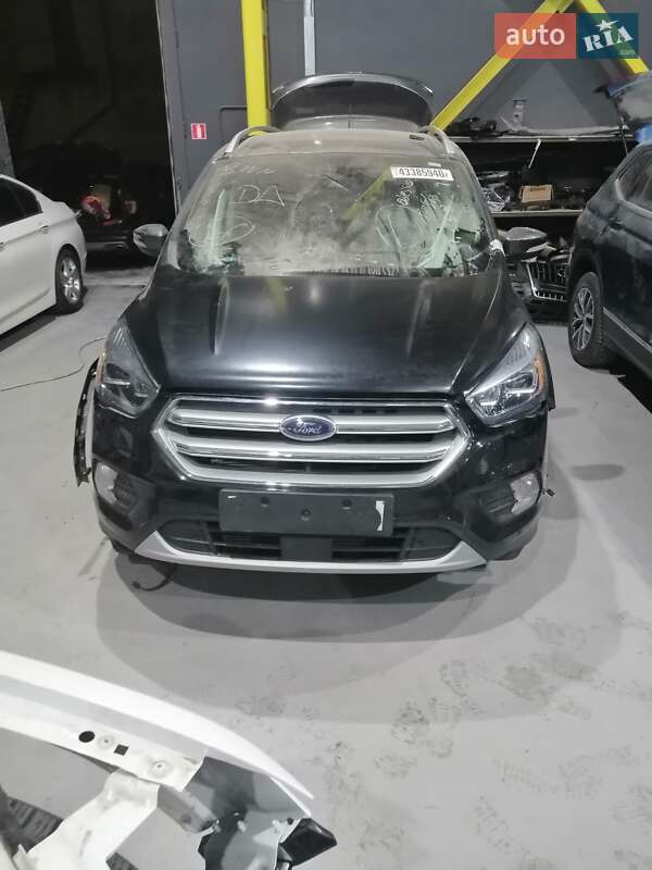 Внедорожник / Кроссовер Ford Escape 2016 в Киеве фото 2 Внедорожник / Кроссовер Ford Escape 2016 в Киеве