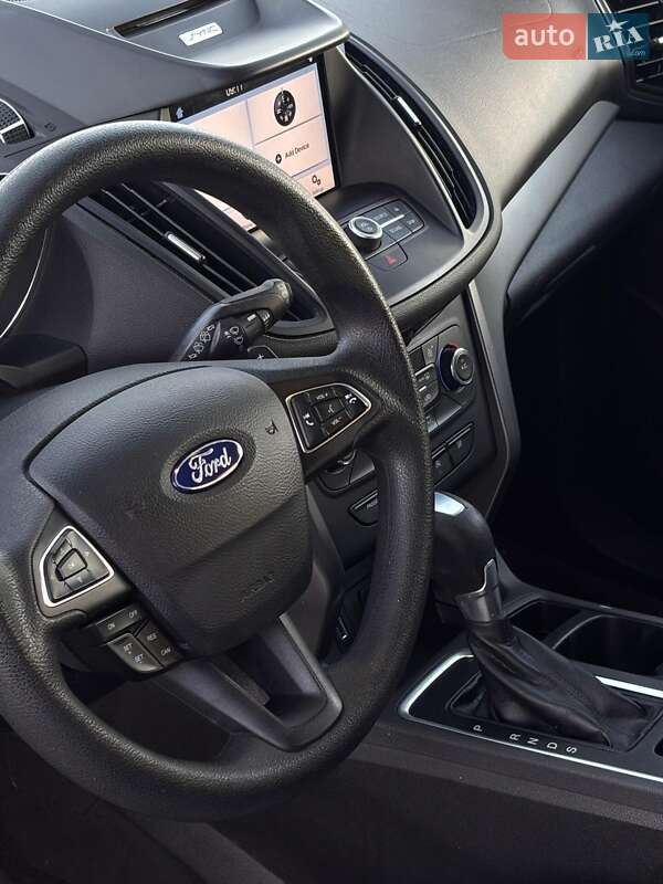 Внедорожник / Кроссовер Ford Escape 2017 в Львове