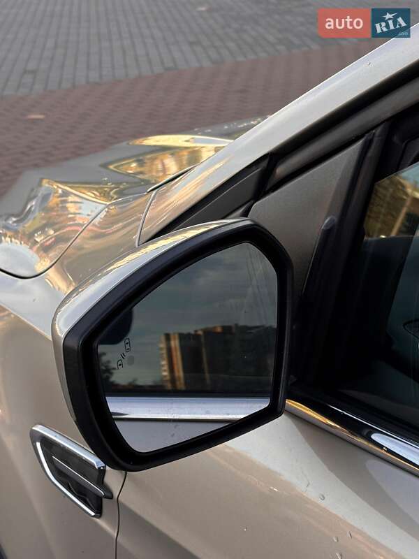 Внедорожник / Кроссовер Ford Escape 2017 в Львове