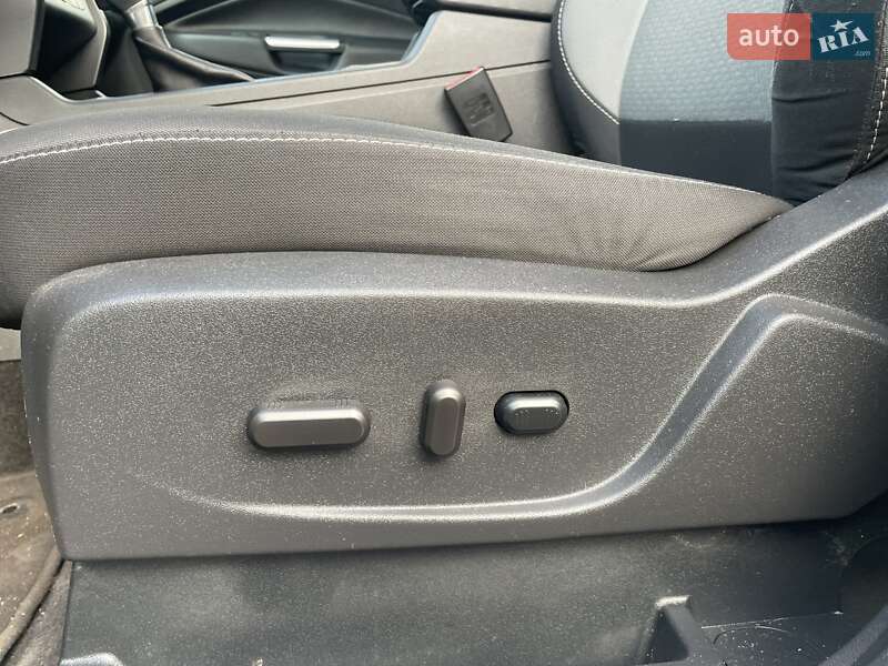 Позашляховик / Кросовер Ford Escape 2017 в Львові фото 24 Позашляховик / Кросовер Ford Escape 2017 в Львові