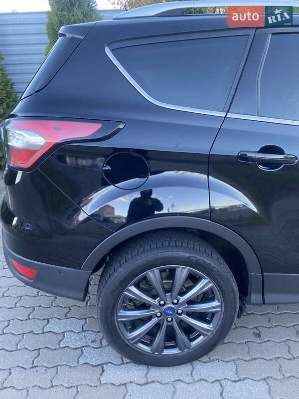 Позашляховик / Кросовер Ford Escape 2018 в Львові