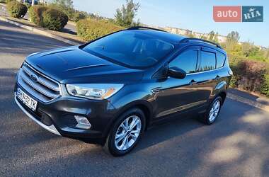 Позашляховик / Кросовер Ford Escape 2017 в Кривому Розі