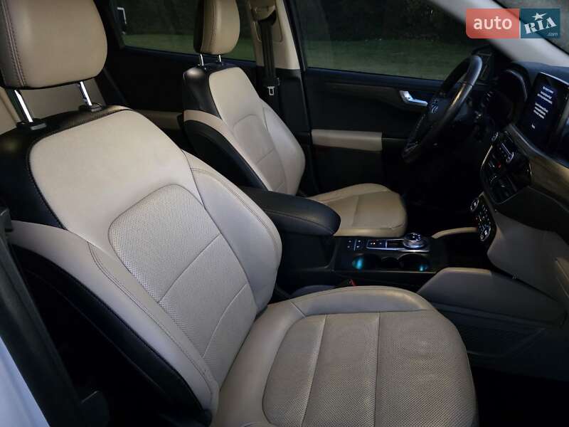 Позашляховик / Кросовер Ford Escape 2020 в Тернополі фото 29 Позашляховик / Кросовер Ford Escape 2020 в Тернополі