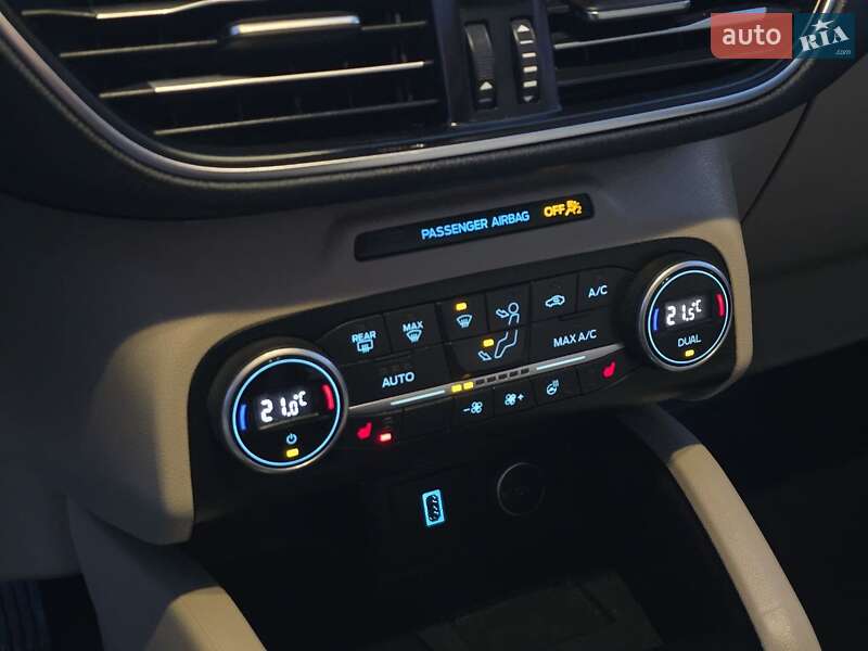 Позашляховик / Кросовер Ford Escape 2020 в Тернополі фото 39 Позашляховик / Кросовер Ford Escape 2020 в Тернополі