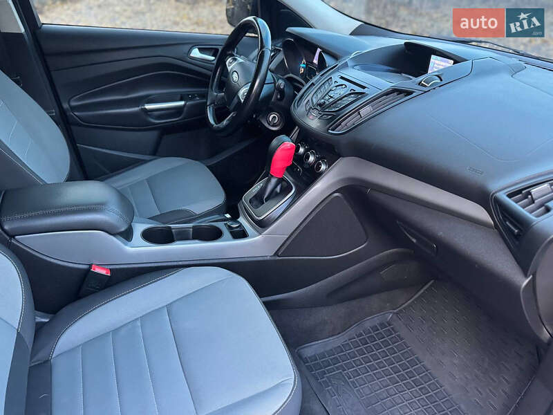 Позашляховик / Кросовер Ford Escape 2013 в Дніпрі