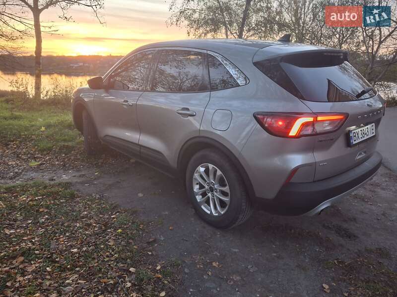 Внедорожник / Кроссовер Ford Escape 2022 в Изяславе