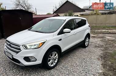 Внедорожник / Кроссовер Ford Escape 2017 в Александрие