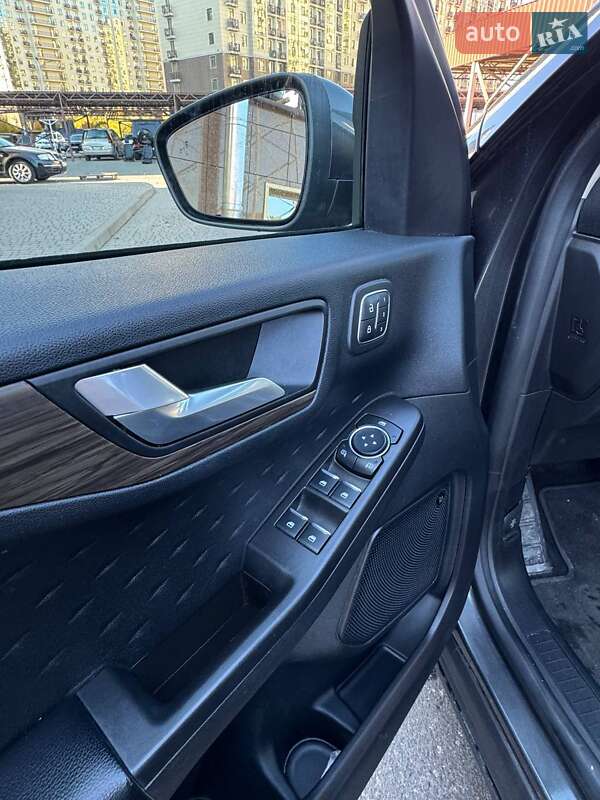 Позашляховик / Кросовер Ford Escape 2020 в Одесі