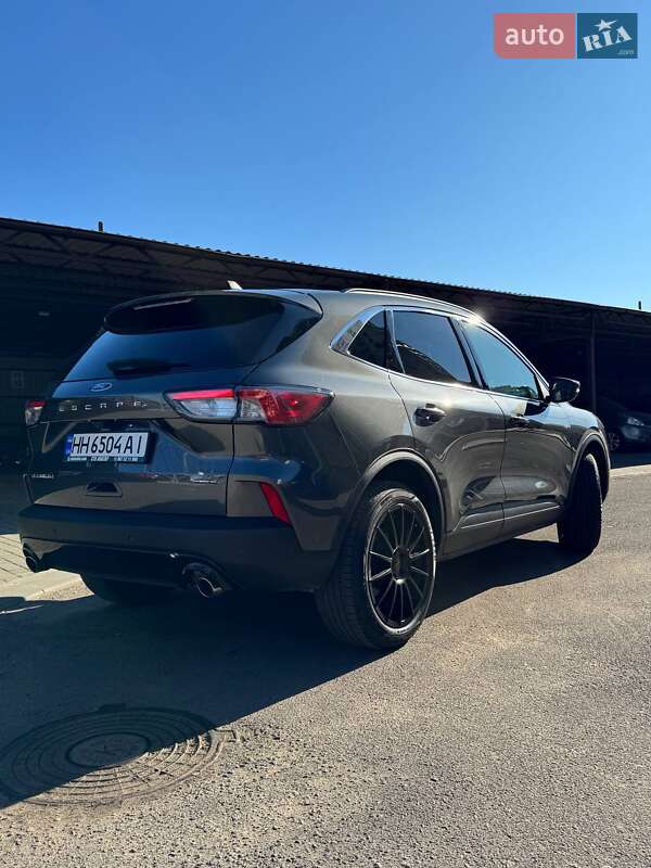 Позашляховик / Кросовер Ford Escape 2020 в Одесі