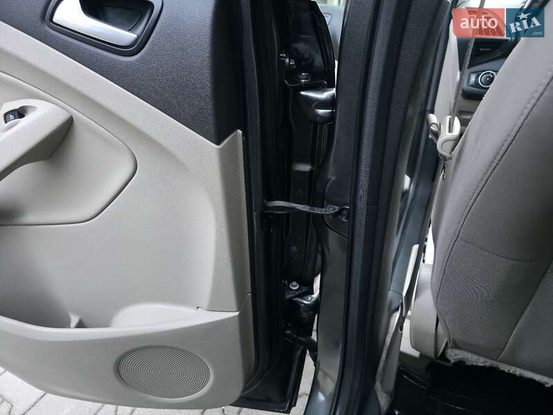 Позашляховик / Кросовер Ford Escape 2016 в Хмельницькому фото 47 Позашляховик / Кросовер Ford Escape 2016 в Хмельницькому