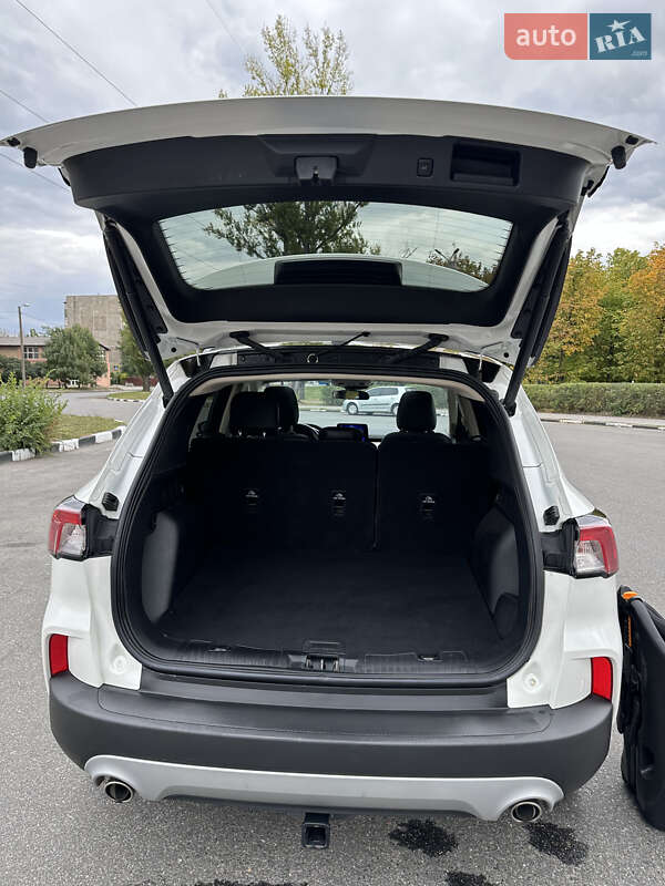 Внедорожник / Кроссовер Ford Escape 2020 в Харькове