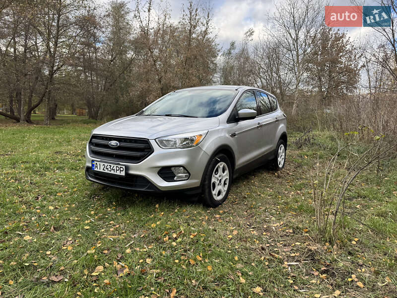 Внедорожник / Кроссовер Ford Escape 2017 в Белой Церкви