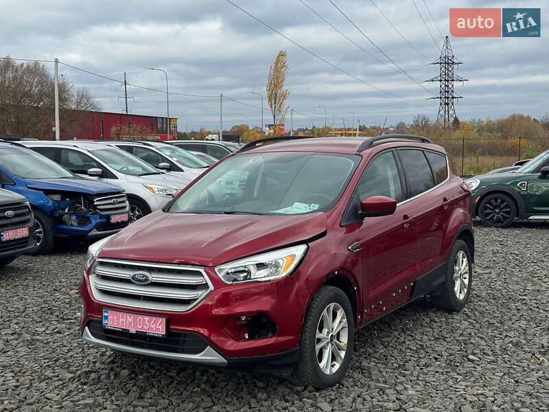 Позашляховик / Кросовер Ford Escape 2018 в Луцьку