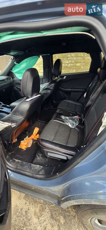 Внедорожник / Кроссовер Ford Escape 2023 в Киеве