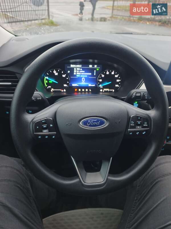 Позашляховик / Кросовер Ford Escape 2021 в Чернігові