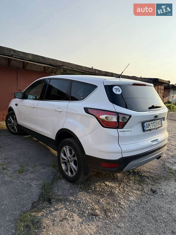 Позашляховик / Кросовер Ford Escape 2017 в Дніпрі