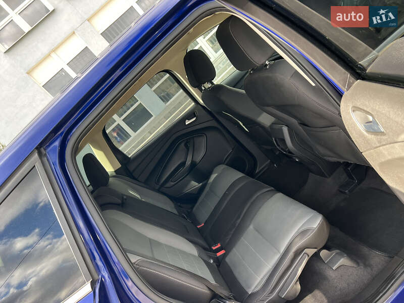 Позашляховик / Кросовер Ford Escape 2016 в Житомирі