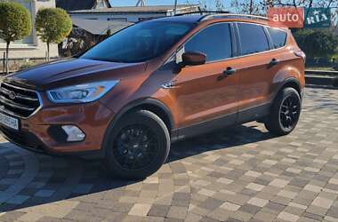 Внедорожник / Кроссовер Ford Escape 2016 в Гайвороне
