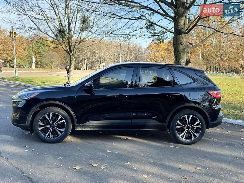 Внедорожник / Кроссовер Ford Escape 2021 в Ровно