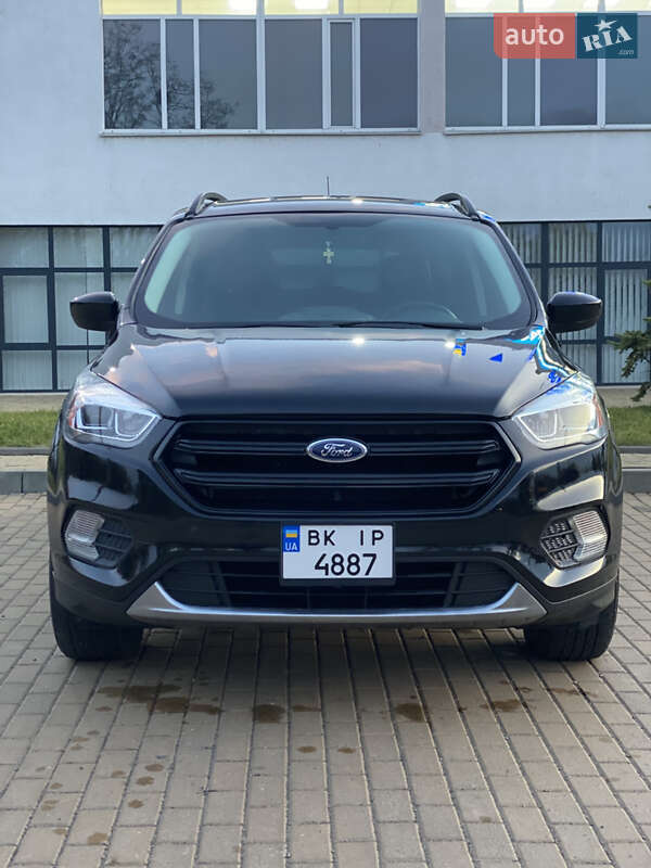 Внедорожник / Кроссовер Ford Escape 2019 в Ровно