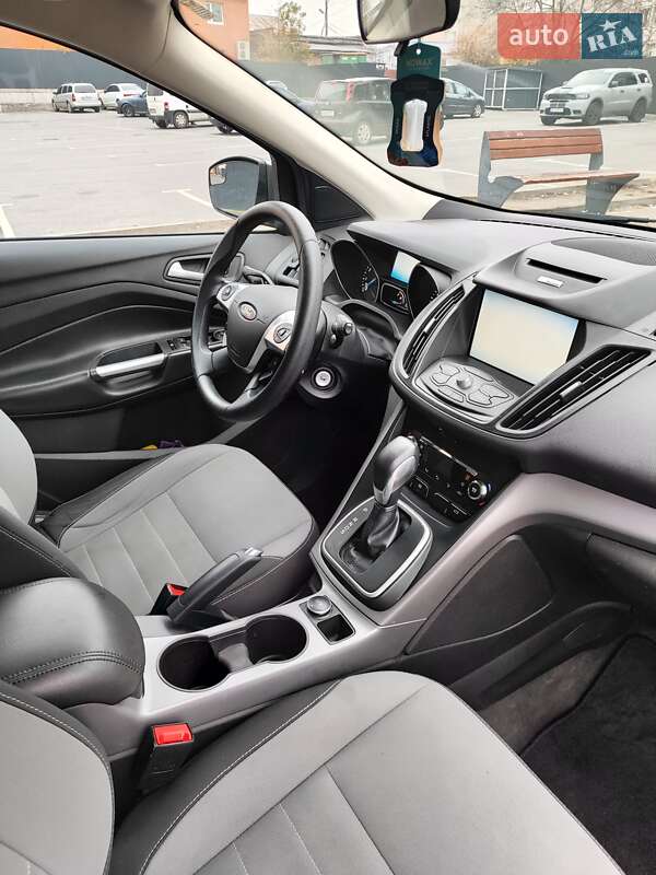 Внедорожник / Кроссовер Ford Escape 2013 в Калиновке