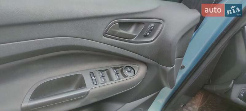 Внедорожник / Кроссовер Ford Escape 2012 в Гнивани