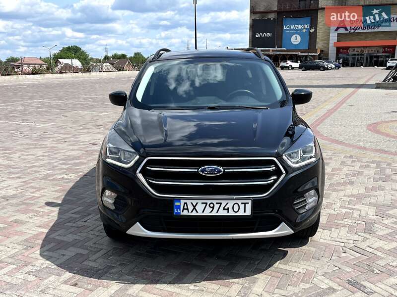 Внедорожник / Кроссовер Ford Escape 2018 в Киеве