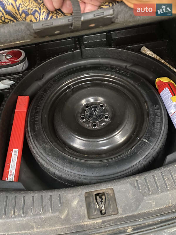 Внедорожник / Кроссовер Ford Escape 2015 в Копычинце