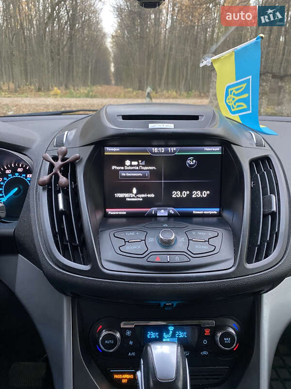 Внедорожник / Кроссовер Ford Escape 2015 в Копычинце