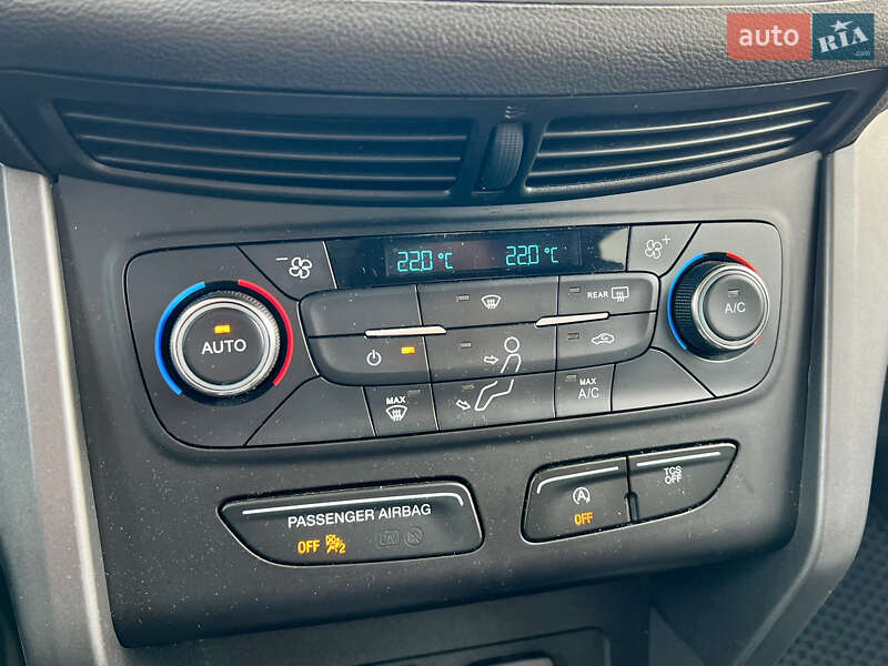 Внедорожник / Кроссовер Ford Escape 2016 в Киеве