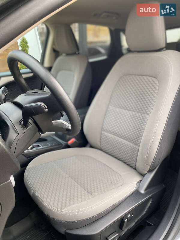 Позашляховик / Кросовер Ford Escape 2019 в Івано-Франківську