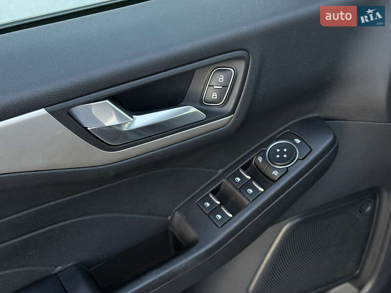 Позашляховик / Кросовер Ford Escape 2021 в Києві фото 33 Позашляховик / Кросовер Ford Escape 2021 в Києві