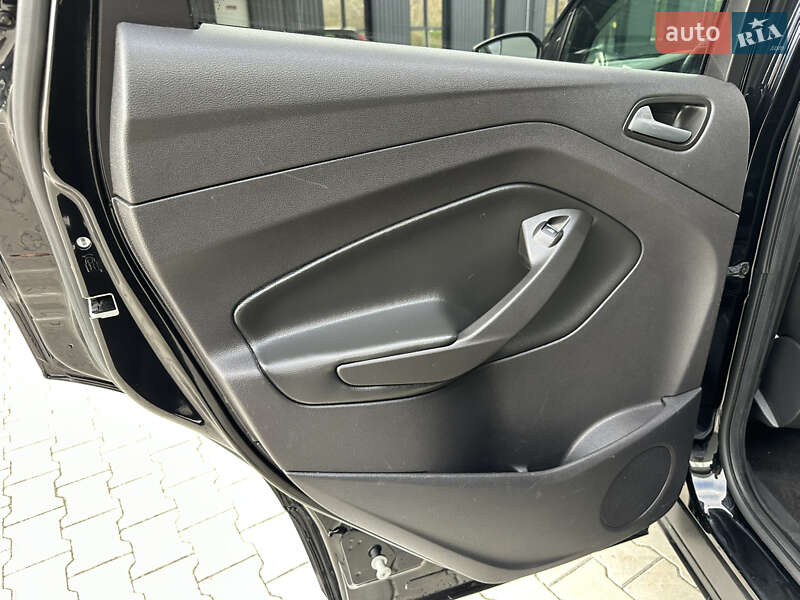 Позашляховик / Кросовер Ford Escape 2018 в Дубні фото 46 Позашляховик / Кросовер Ford Escape 2018 в Дубні