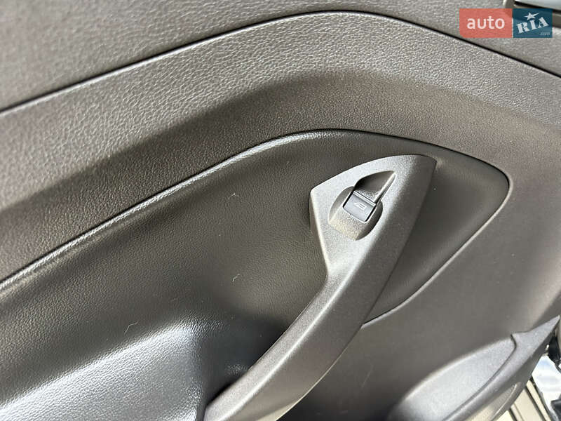 Позашляховик / Кросовер Ford Escape 2018 в Дубні фото 51 Позашляховик / Кросовер Ford Escape 2018 в Дубні