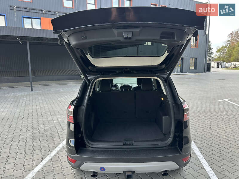 Позашляховик / Кросовер Ford Escape 2018 в Дубні фото 53 Позашляховик / Кросовер Ford Escape 2018 в Дубні