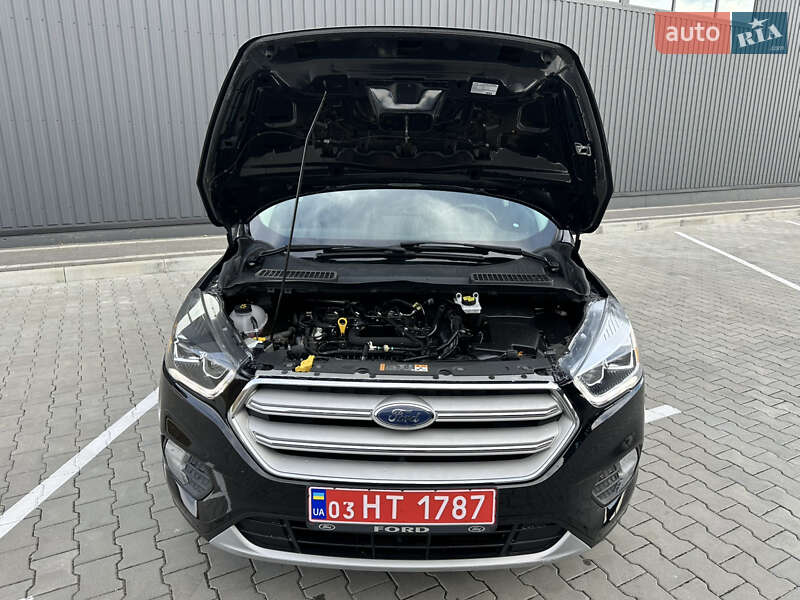 Позашляховик / Кросовер Ford Escape 2018 в Дубні фото 73 Позашляховик / Кросовер Ford Escape 2018 в Дубні