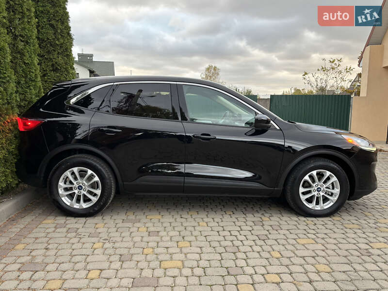 Внедорожник / Кроссовер Ford Escape 2020 в Львове