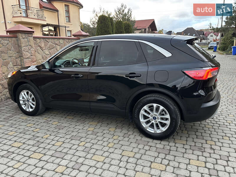 Внедорожник / Кроссовер Ford Escape 2020 в Львове