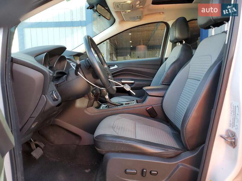 Внедорожник / Кроссовер Ford Escape 2016 в Виннице