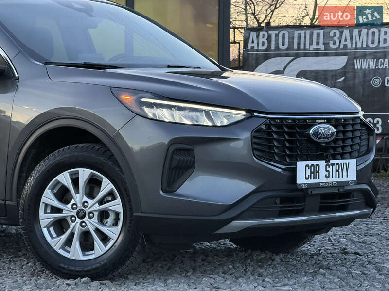 Внедорожник / Кроссовер Ford Escape 2023 в Стрые